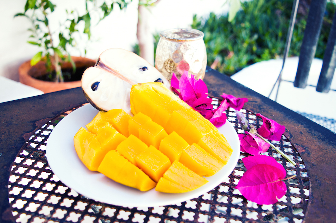 Spain-holiday-CasaMiranda-freshfood-fruits-mango-flower