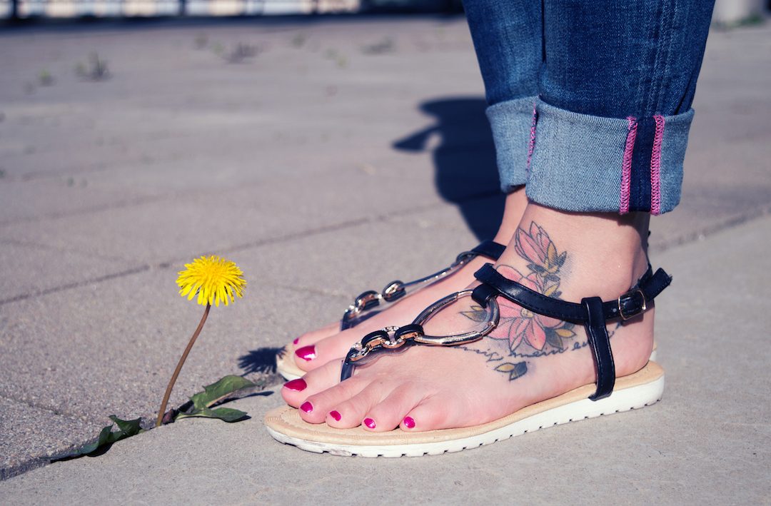 Jeans-open-shoes