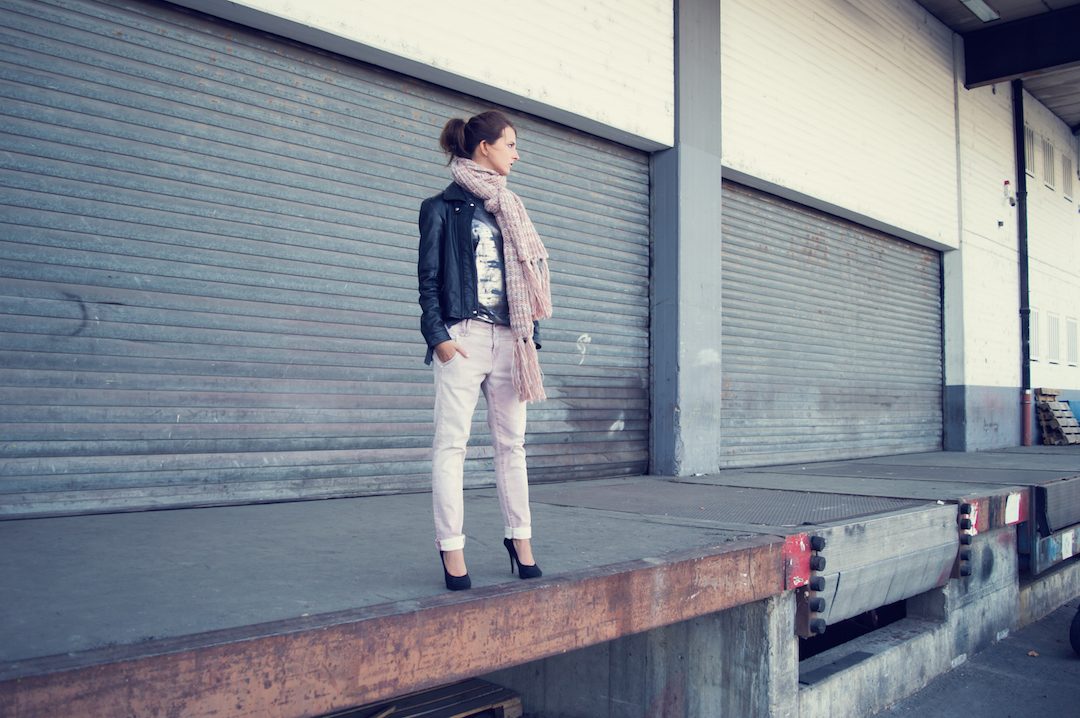 Massimo Dutti_Lederjacke-Calvin Klein-Schal-Shirt-Pepe Jeans-Boyfriend-rose-Pumps-Heine