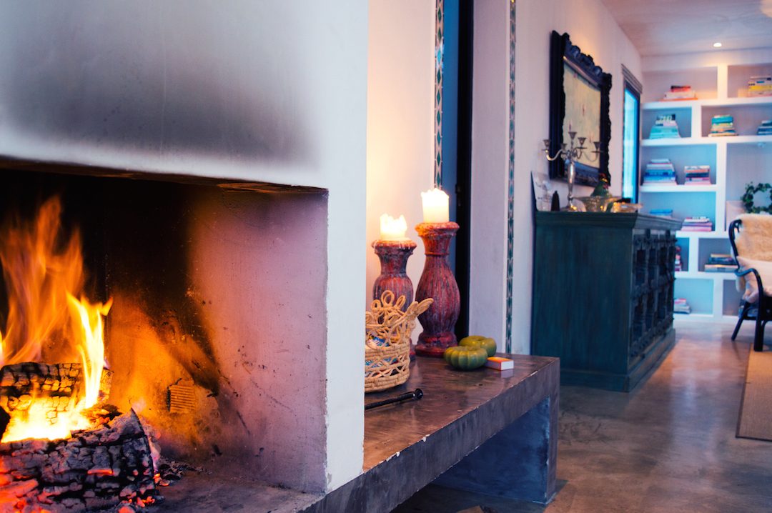 Spain-andalusia-holiday-CasaMiranda-livingroom-fire-cozy