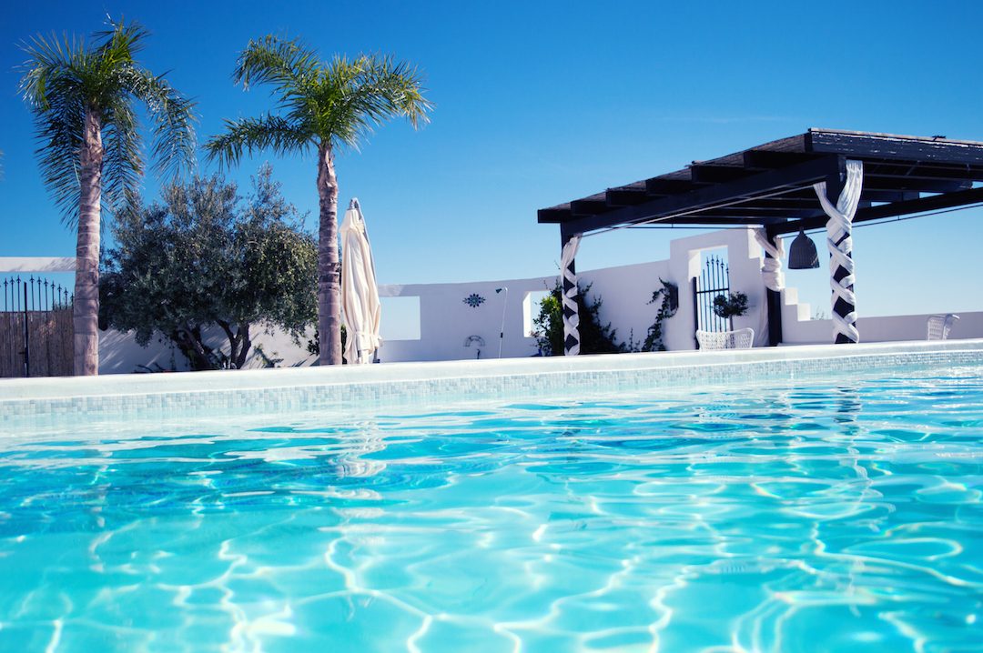 Spain-holiday-CasaMiranda-pool-cilloutarea