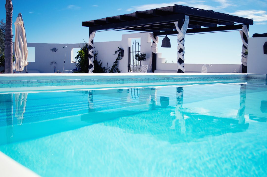 champagne-attitude-Spain-holiday-Andalusia-CasaMiranda-Pool
